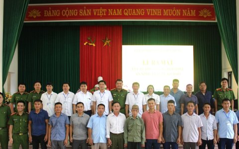 Lễ ra mắt lực lượng tham gia bảo vệ an ninh, trật tự ở cơ sở xã Điền Trung
